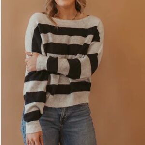 American Eagle Outfitters black&gray striped oversized crew neck sweater (075)